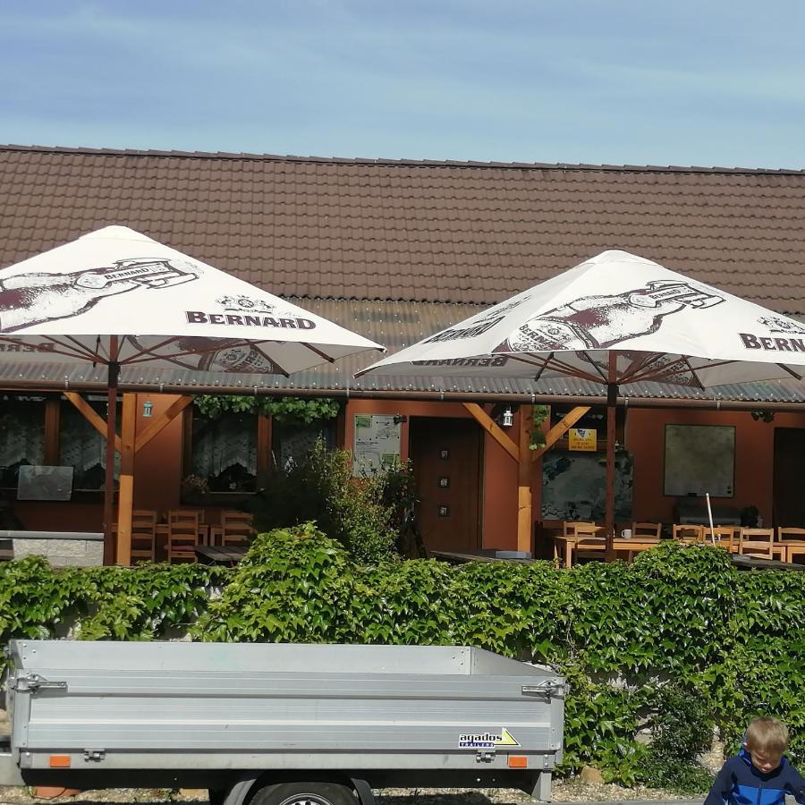 Privat Bohemia Hotel Satov Exterior photo