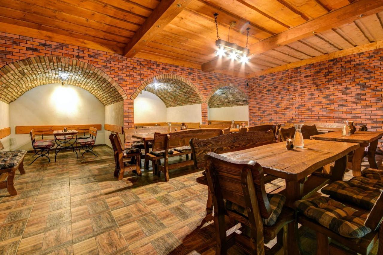 Privat Bohemia Hotel Satov Exterior photo
